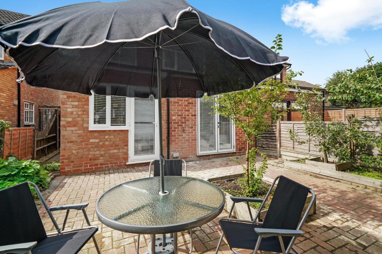 شقة هارموندسورث  في Boutique Heathrow Studio'S - Parking - Garden المظهر الخارجي الصورة