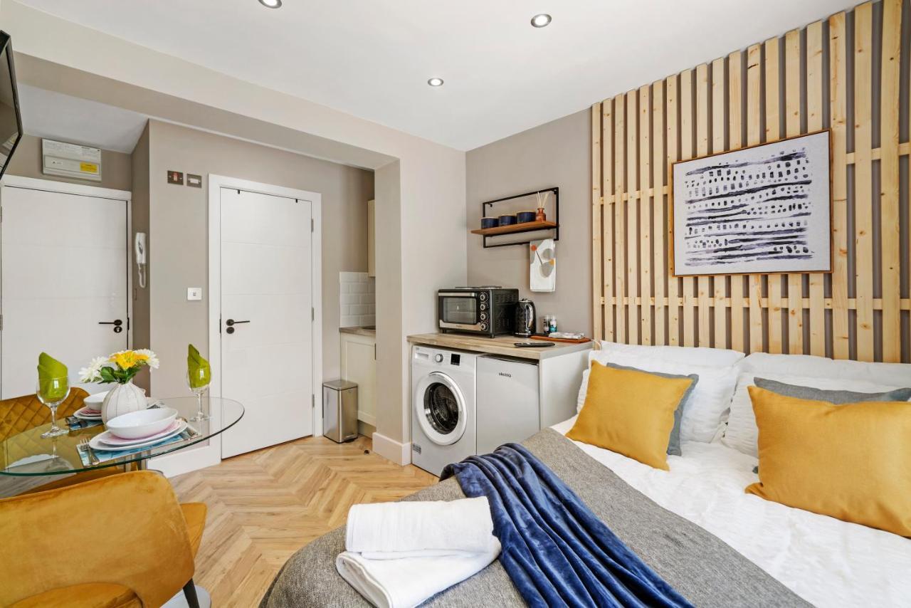 شقة هارموندسورث  في Boutique Heathrow Studio'S - Parking - Garden المظهر الخارجي الصورة