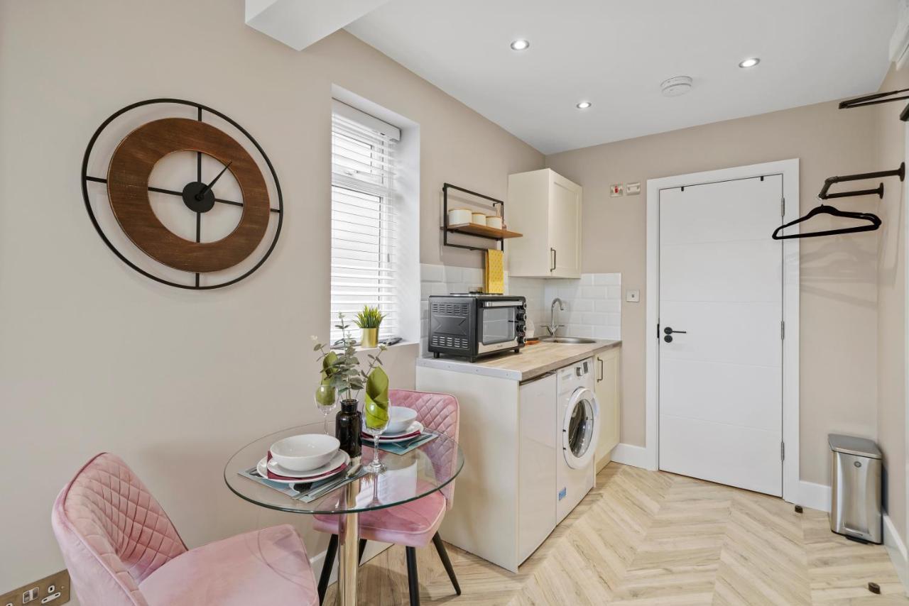 شقة هارموندسورث  في Boutique Heathrow Studio'S - Parking - Garden المظهر الخارجي الصورة